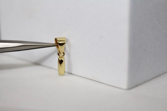 Cargue la imagen en el visor de la galería, Charm con letra estilo bloque amarillo dorado - F 
