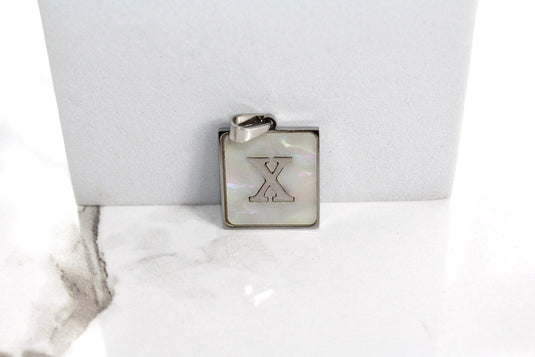 Charm con letra estilo bloque amarillo dorado - F 
