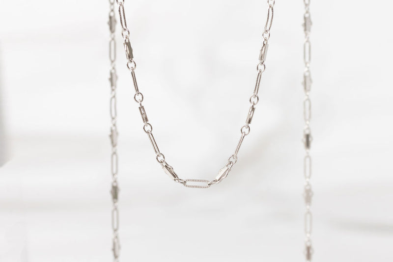 Load image into Gallery viewer, White  cable  bar chain  14k Gold

